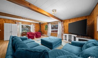 8024 Wisteria St, Anchorage, AK 99502