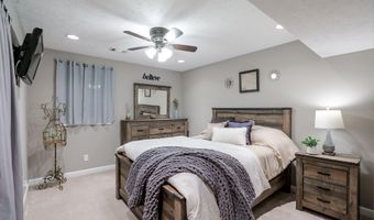17 Point Ln, Arcadia, IN 46030
