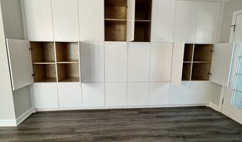 1102 Defoors Lndg NW, Atlanta, GA 30318