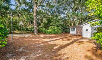 1711 Narcissus Ln, Beaufort, SC 29902
