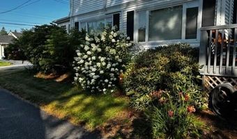 28 Mountainview Ave, Bangor, ME 04401