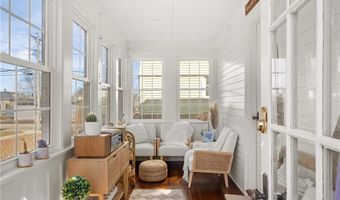 35 Hall Ave, Newport, RI 02840