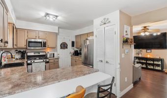 1317 Cable Ave, Beachwood, NJ 08722