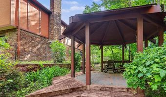 8735 Glen Nevis Rd NE, Ada, MI 49301