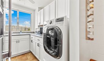1555 Pohaku St A405, Honolulu, HI 96817