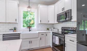 77 White Rock Hill Rd, Bow, NH 03304