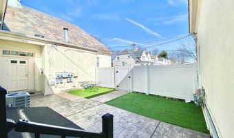 8 COMMONWEALTH Ave, Claymont, DE 19703