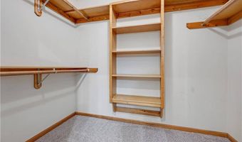 17713 157th Ter, Basehor, KS 66012