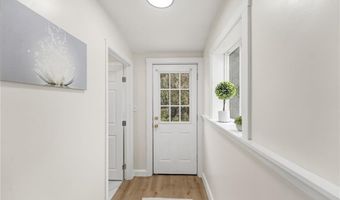 461 River Rd, Lincoln, RI 02865