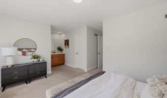 2373 Hiddengarden Ct, Ballwin, MO 63021