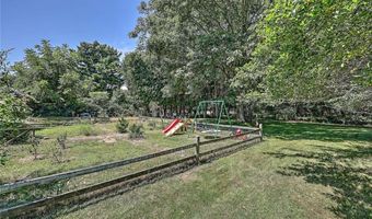 264 Sowams Rd, Barrington, RI 02806
