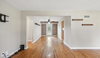 9800 Ridgely Ln, Affton, MO 63123