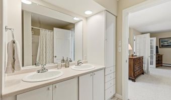 99 Dockside Ln, Belfast, ME 04915