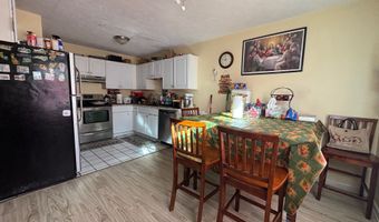 6 Irving Pl, Danbury, CT 06810