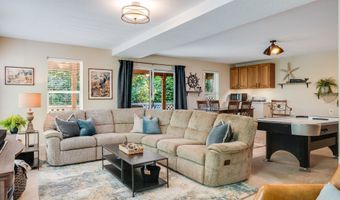 283 S DOLPHIN St, Rockaway Beach, OR 97136