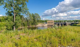 7275 Schoolhouse Dr SE, Ada, MI 49301