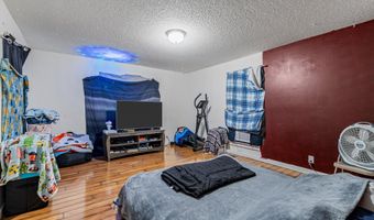 301 W Pleasant St, Aurora, MO 65605