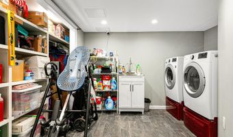 3 Grant Ave, Albertson, NY 11507