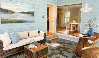 79 Bayberry Ln, Barnstable, MA 02630