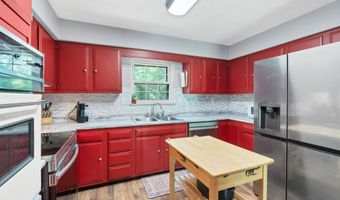898 W Cunningham St, Alcoa, TN 37701