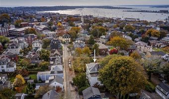 12 Mt. Vernon St 5, Newport, RI 02840