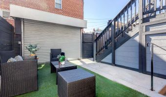 1739 D St NE, Washington, DC 20002