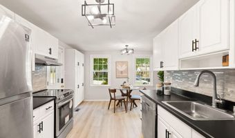 5141 BRADFIELD Dr, Annandale, VA 22003