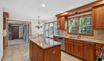 8906 138th Street Ct, Apple Valley, MN 55124