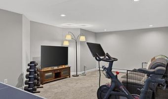 43 Skyline Rd, Bangor, ME 04401