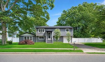 41 Madison Ave, Amityville, NY 11701