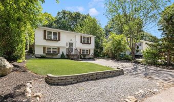 29 Pepper Bush Trl, Narragansett, RI 02874