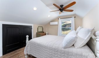 15 Eaglebear Dr, Asheville, NC 28806