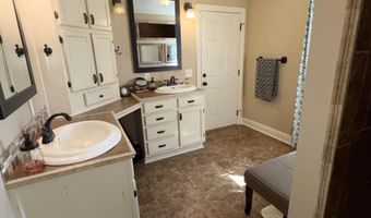 1526 Needmore Rd, Albertville, AL 35950