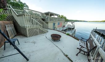 24264 Strand Dr, Albemarle, NC 28001
