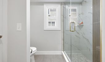2048 Ocean Dr 2048, Avalon, NJ 08202