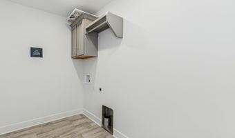 419 E Park Pl, Andover, KS 67002