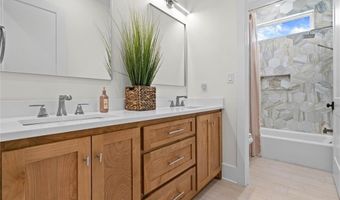 11 Creax Rd, Axis, AL 36505