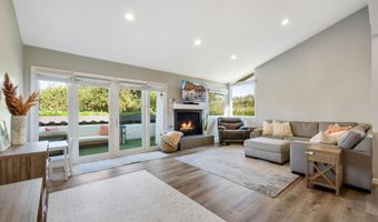 7532 Jerez Ct 9, Carlsbad, CA 92009