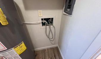 419 Dallas Street SE Unit Apt B, Albuquerque, NM 87108