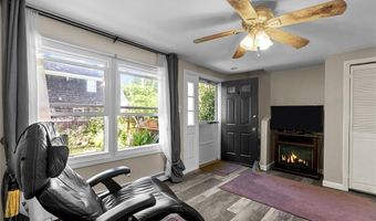 55 Homer St B, Newport, RI 02840