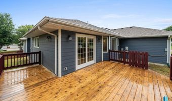 316 S Country Club Ave, Brandon, SD 57005