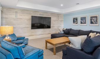 169 Wellington Ave, Newport, RI 02840