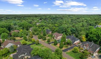 2086 Autumn Hill Dr, Ann Arbor, MI 48103