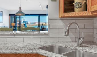 1 3RD St 204, Astoria, OR 97103