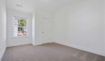 61 Auburn Woods Dr, Auburn, GA 30011