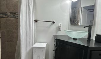 114 W Main St, Anna, OH 45302