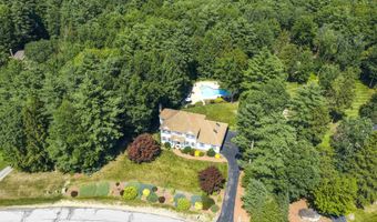 4 Monticello Dr, Amherst, NH 03031
