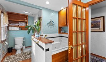 722 E 18th St, Ada, OK 74820