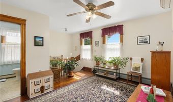 19 Bouvier Ave, Lincoln, RI 02838