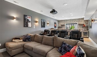 25046 Greyhawk Dr, Adel, IA 50003